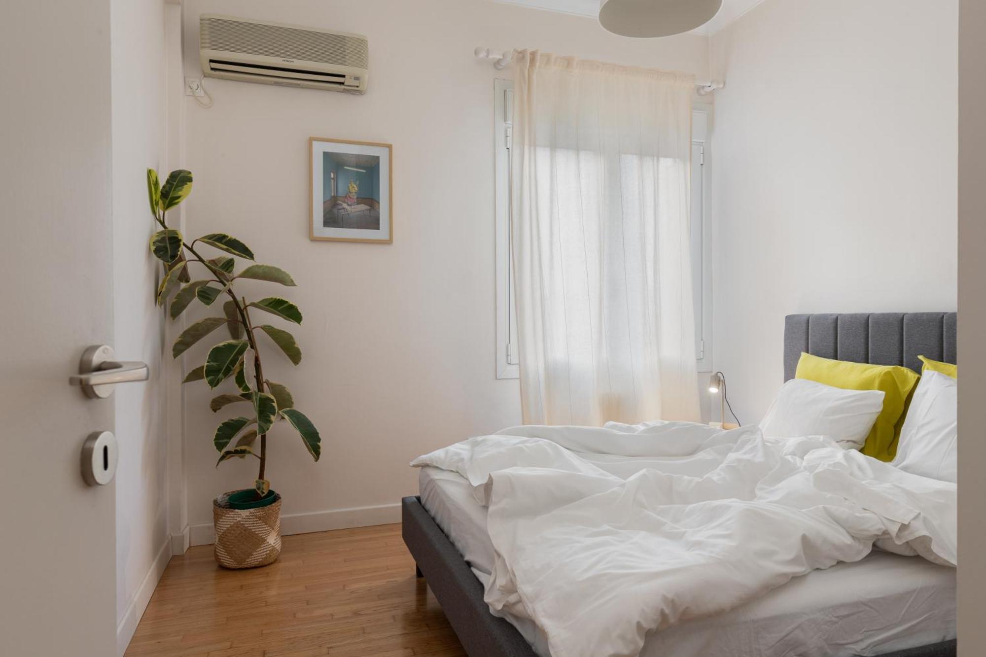Peaceful Apartment In Neapoli, Exarcheia Афины Экстерьер фото