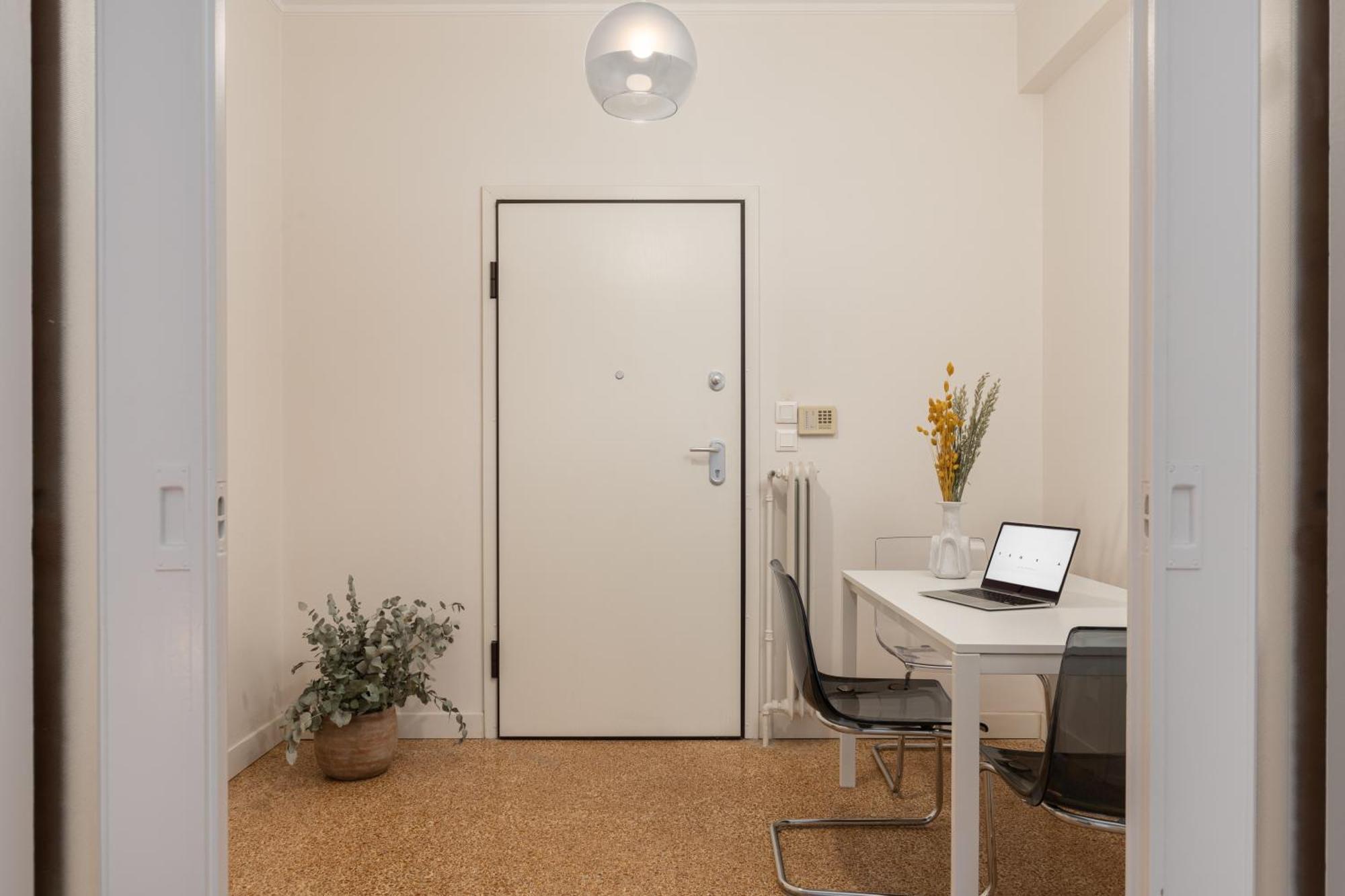 Peaceful Apartment In Neapoli, Exarcheia Афины Экстерьер фото