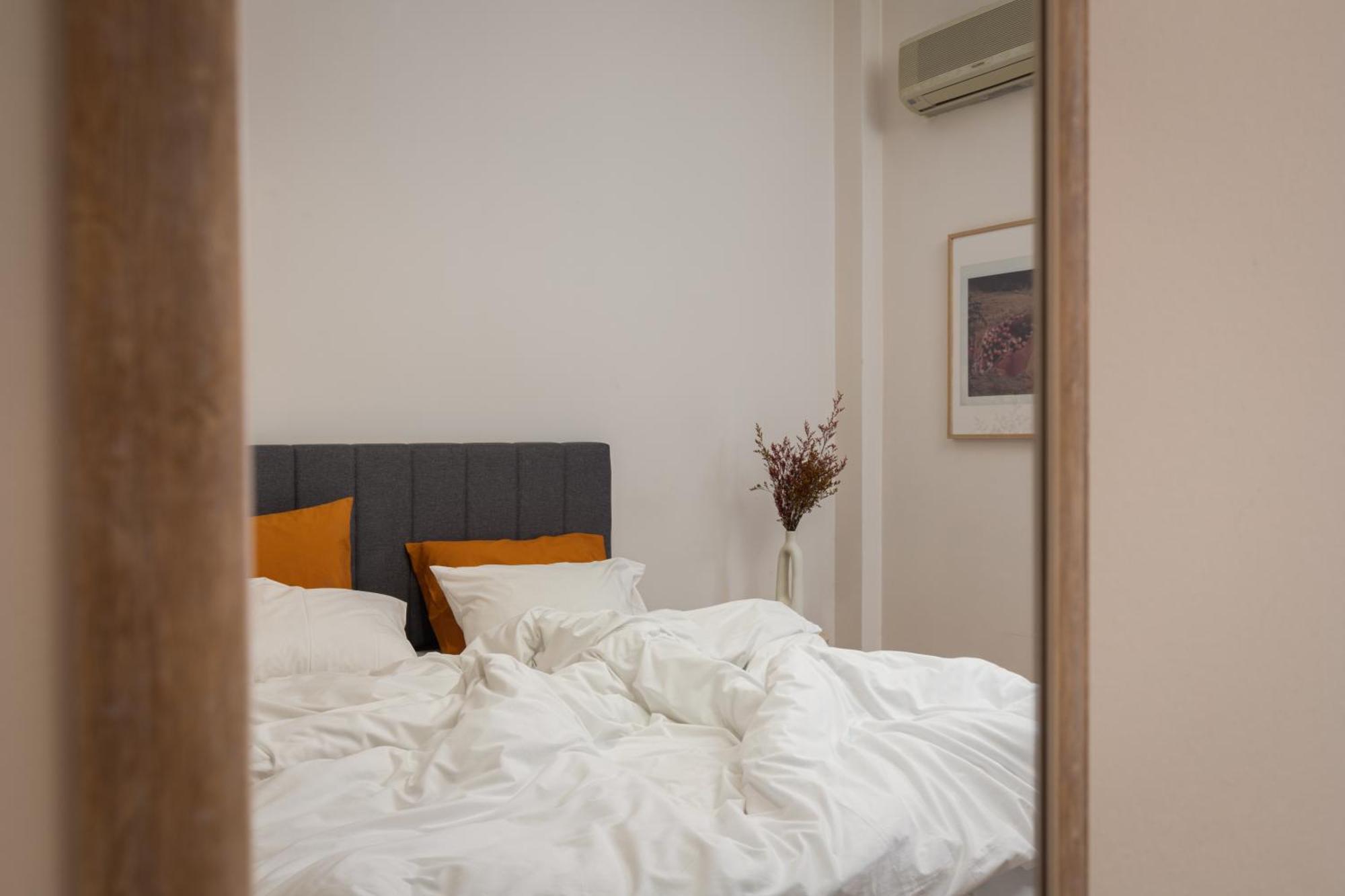 Peaceful Apartment In Neapoli, Exarcheia Афины Экстерьер фото